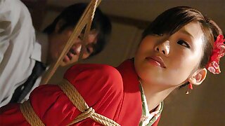 Azusa Uemura got tied up before having a naughty threesome